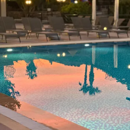 Casa De Levissi فندق 3*